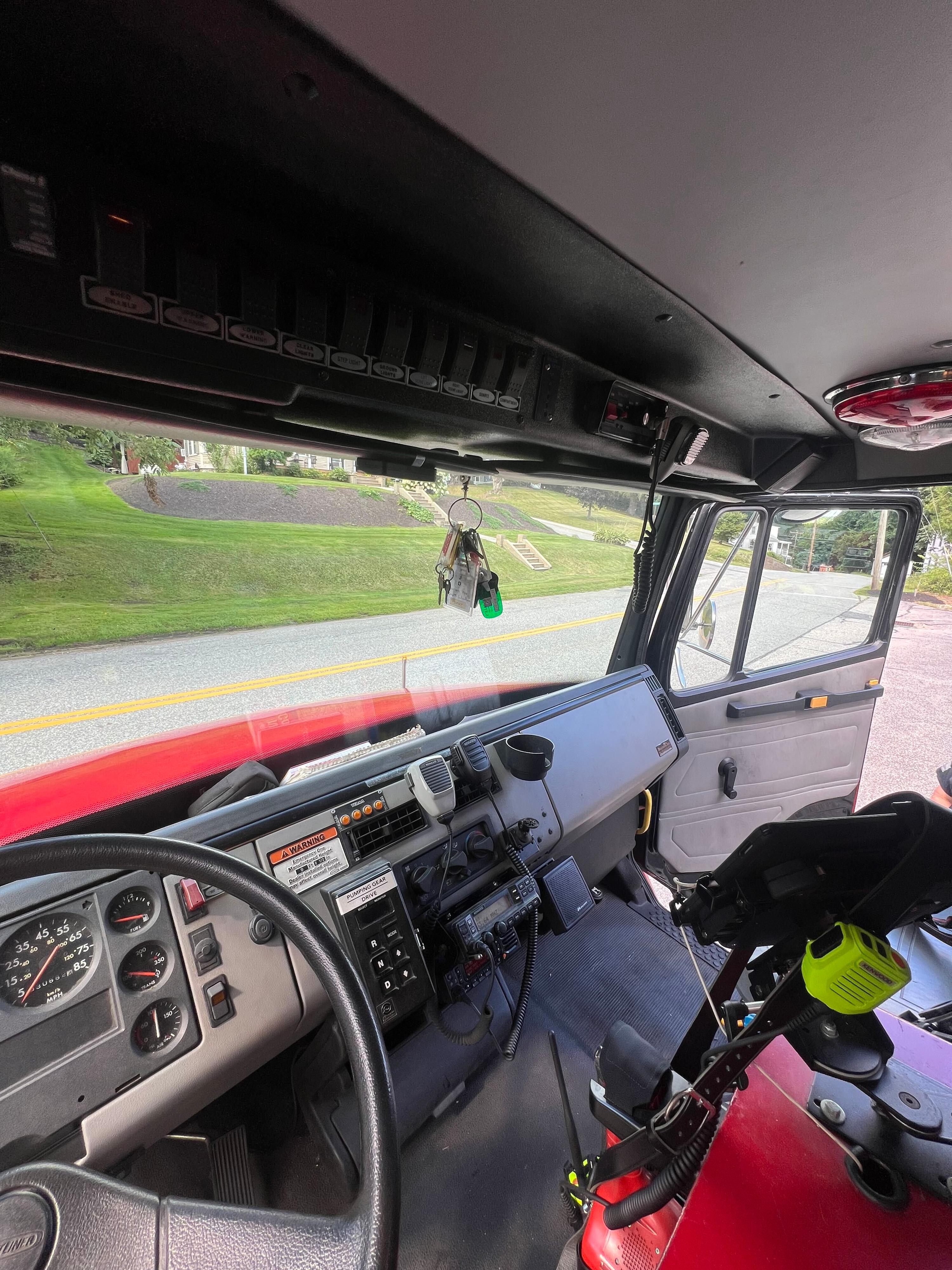 1998 E-One Freightliner Pumper - image 12