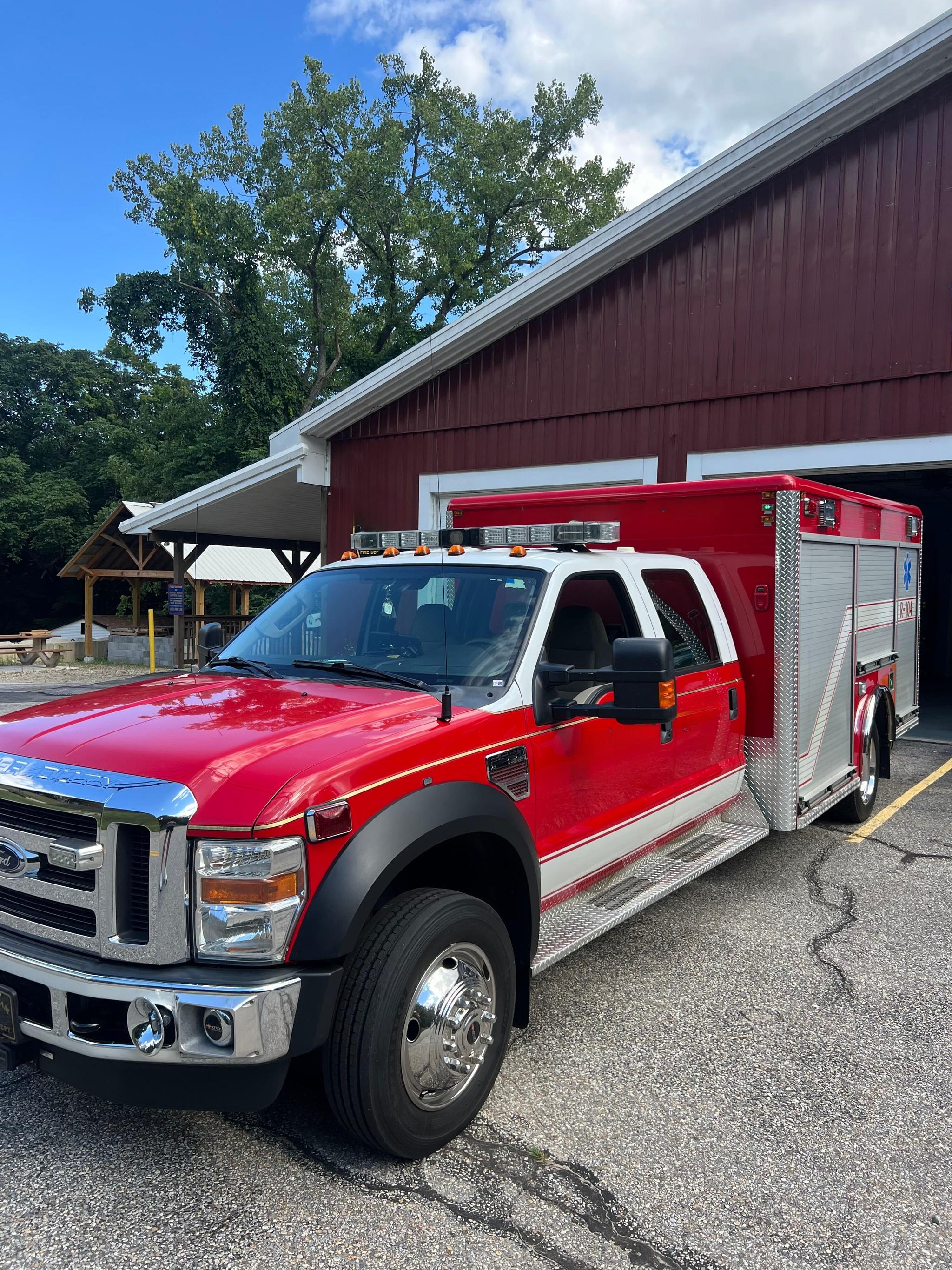 2008 Ford F550 4x4 Light Rescue - image 2