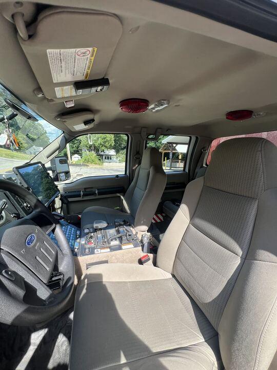 2008 Ford F550 4x4 Light Rescue - image 24