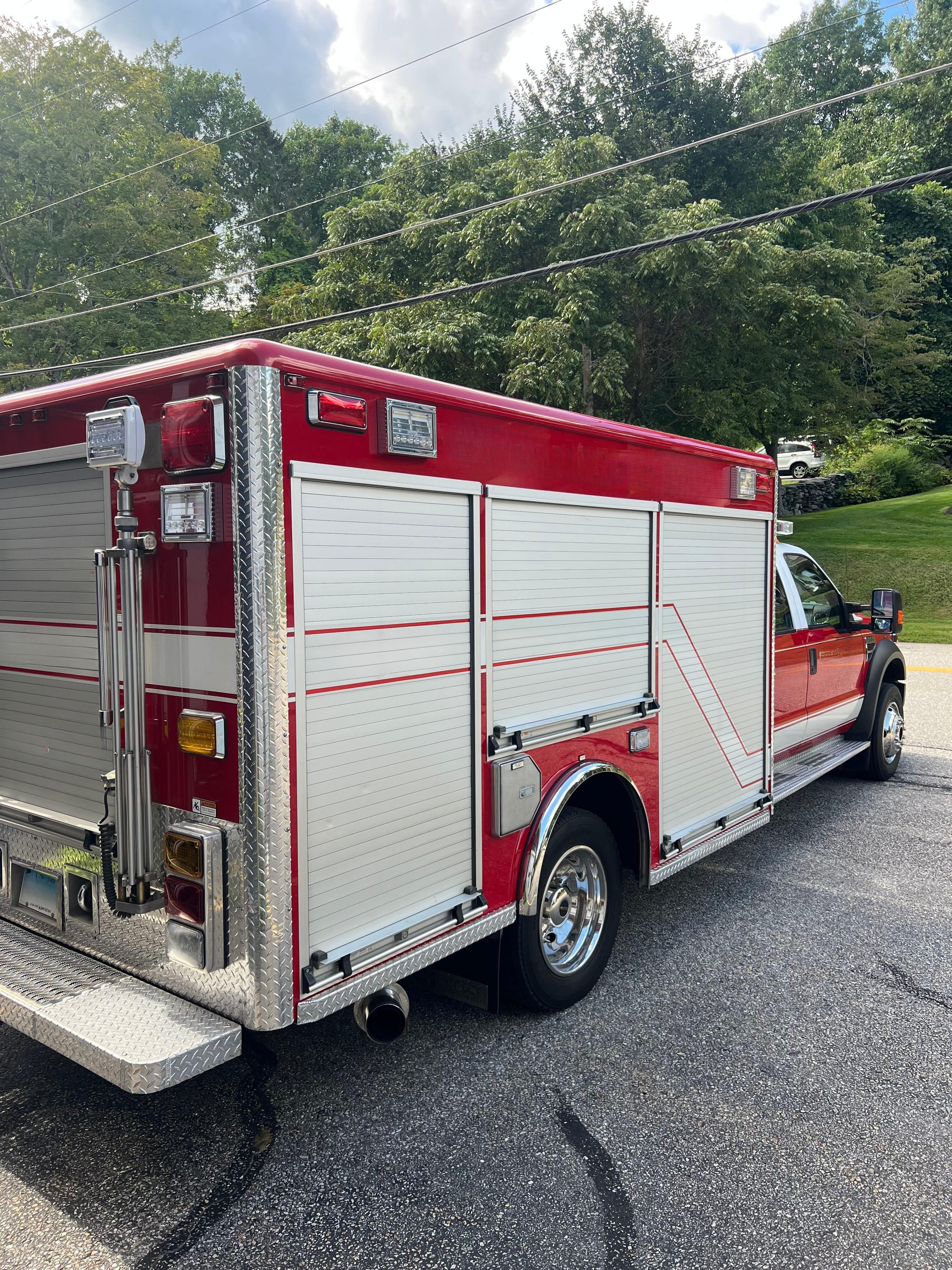 2008 Ford F550 4x4 Light Rescue - image 9