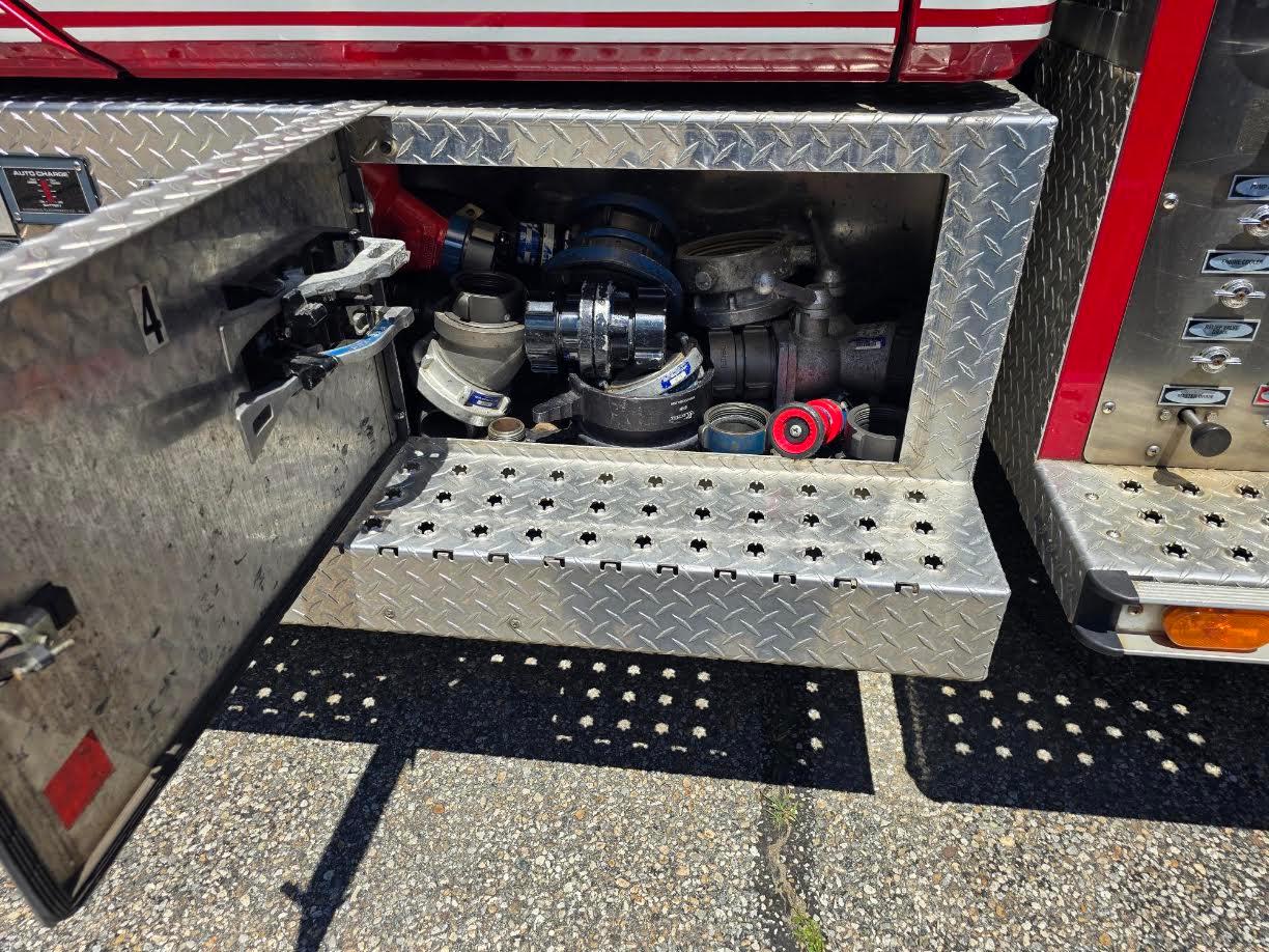 1998 E-One Freightliner Pumper - image 10