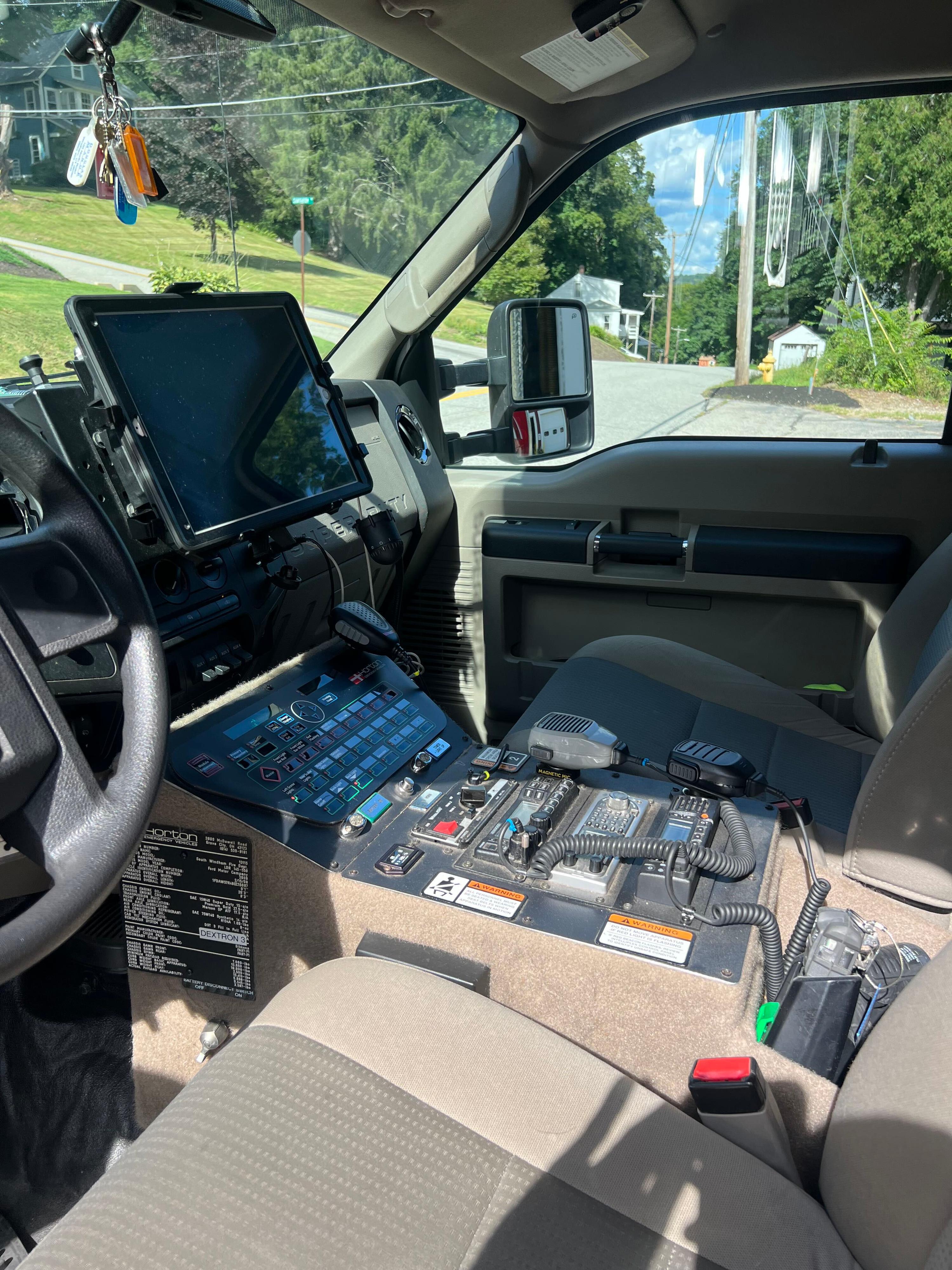 2008 Ford F550 4x4 Light Rescue - image 22