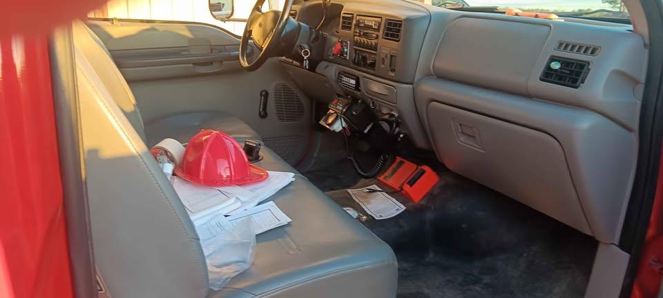 2001 Ford F-550 - image 6