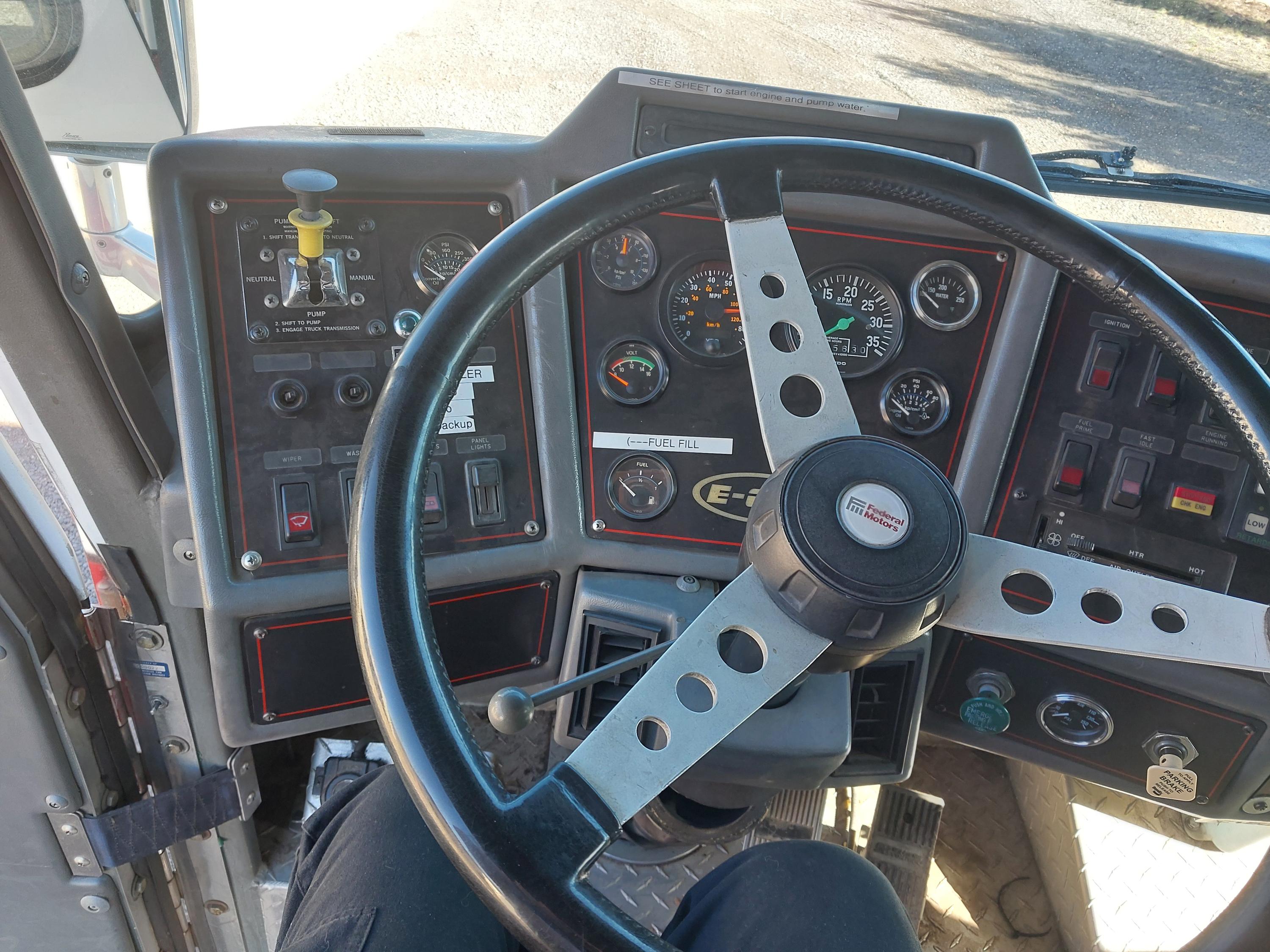 1990 E-One Pumper - image 7
