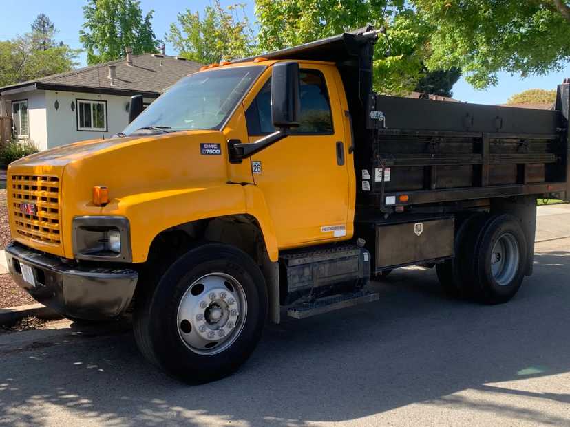 2005 GMC Dump truck