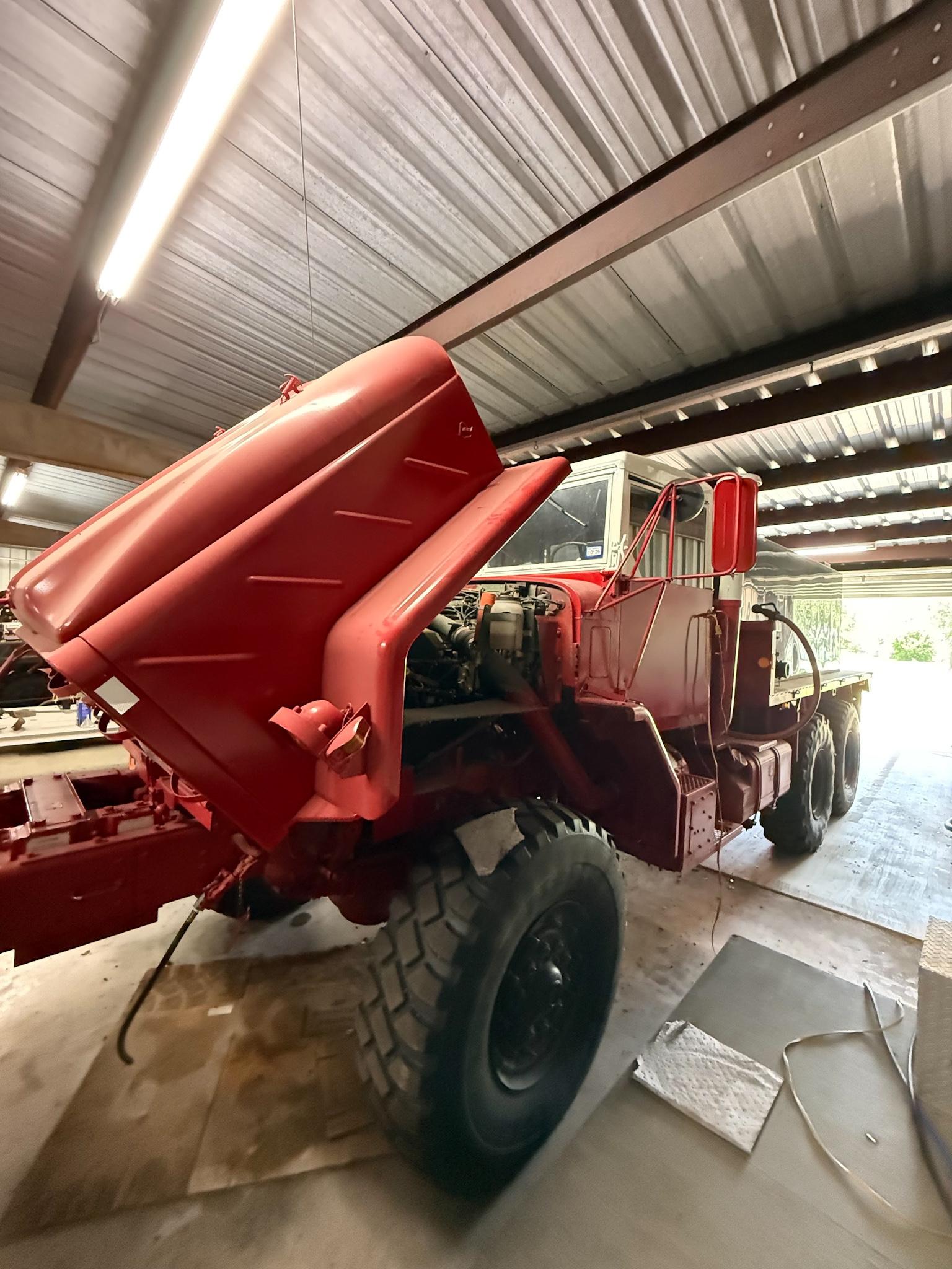 1990 Oshkosh Tanker - image 3