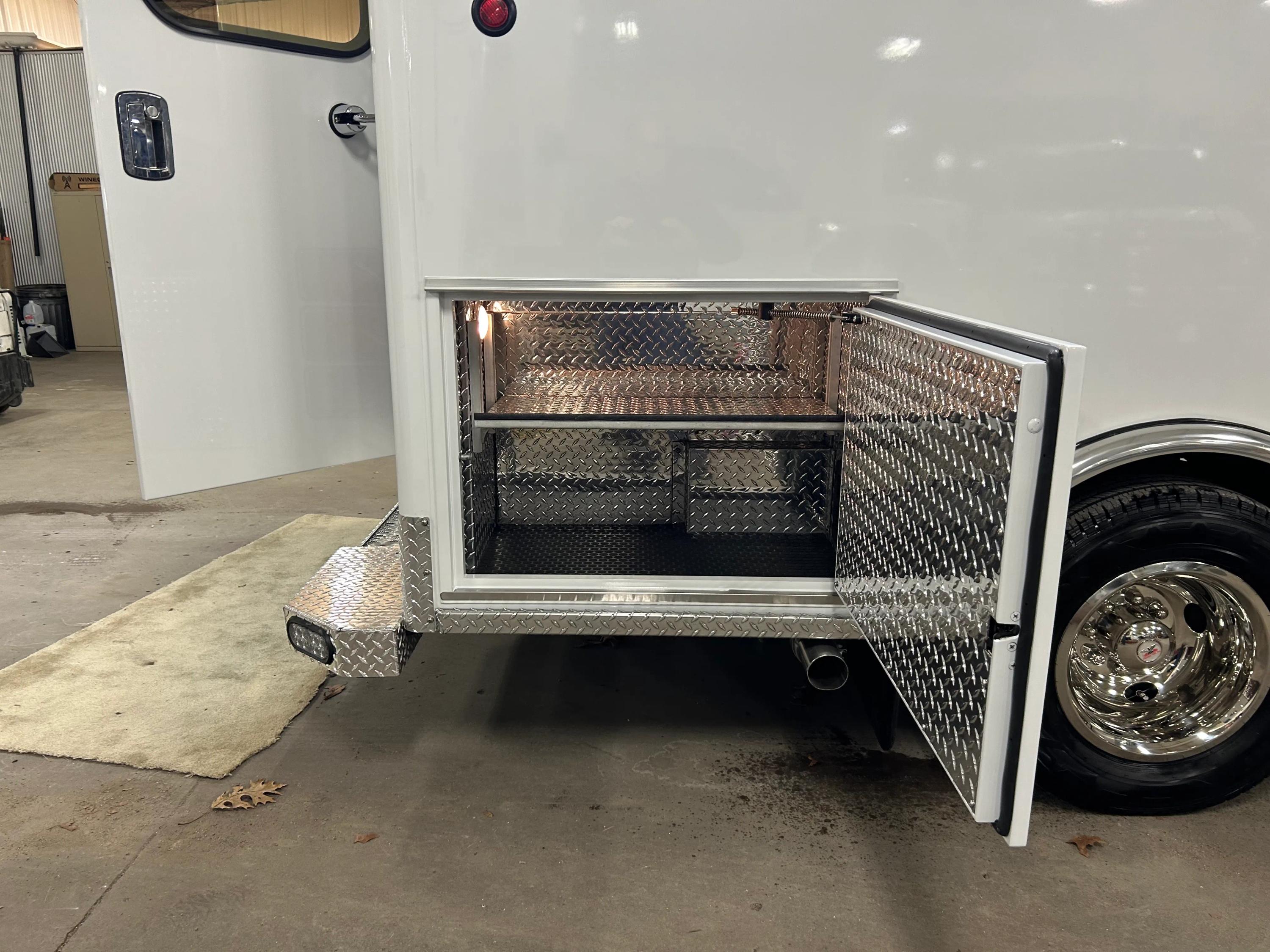 2024 FORD E-350 TYPE III Modular Remount Ambulance - image 14