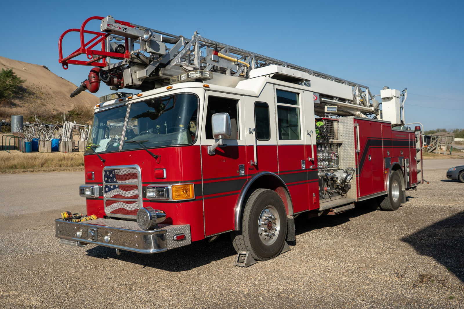 2006 Pierce 75' Quint - image 3