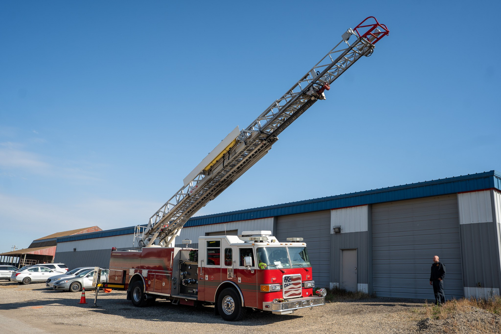 2006 Pierce 75' Quint - image 2