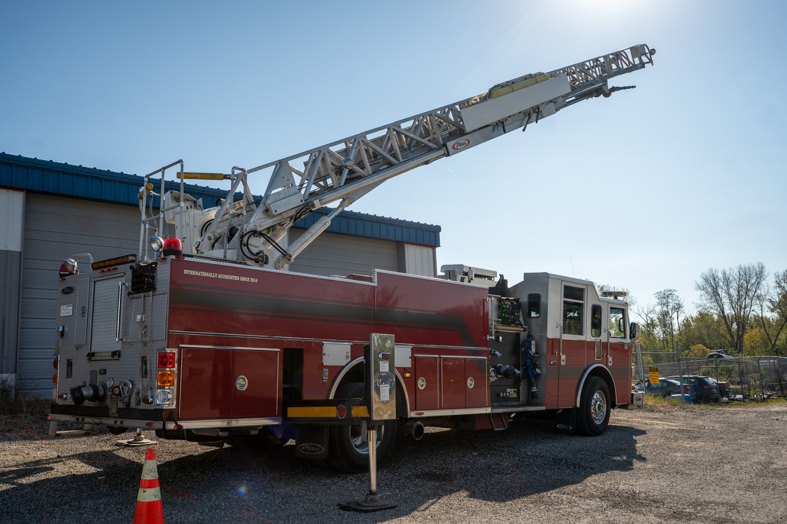 2006 Pierce 75' Quint - image 11