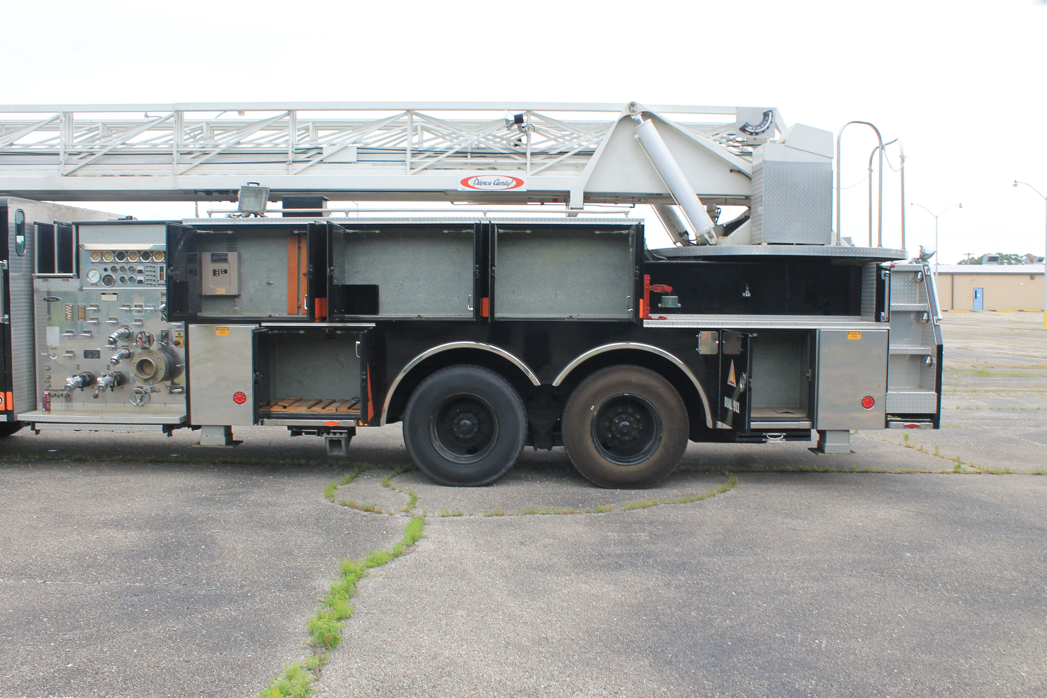 1991 Pierce Arrow 100' Aerial - image 5
