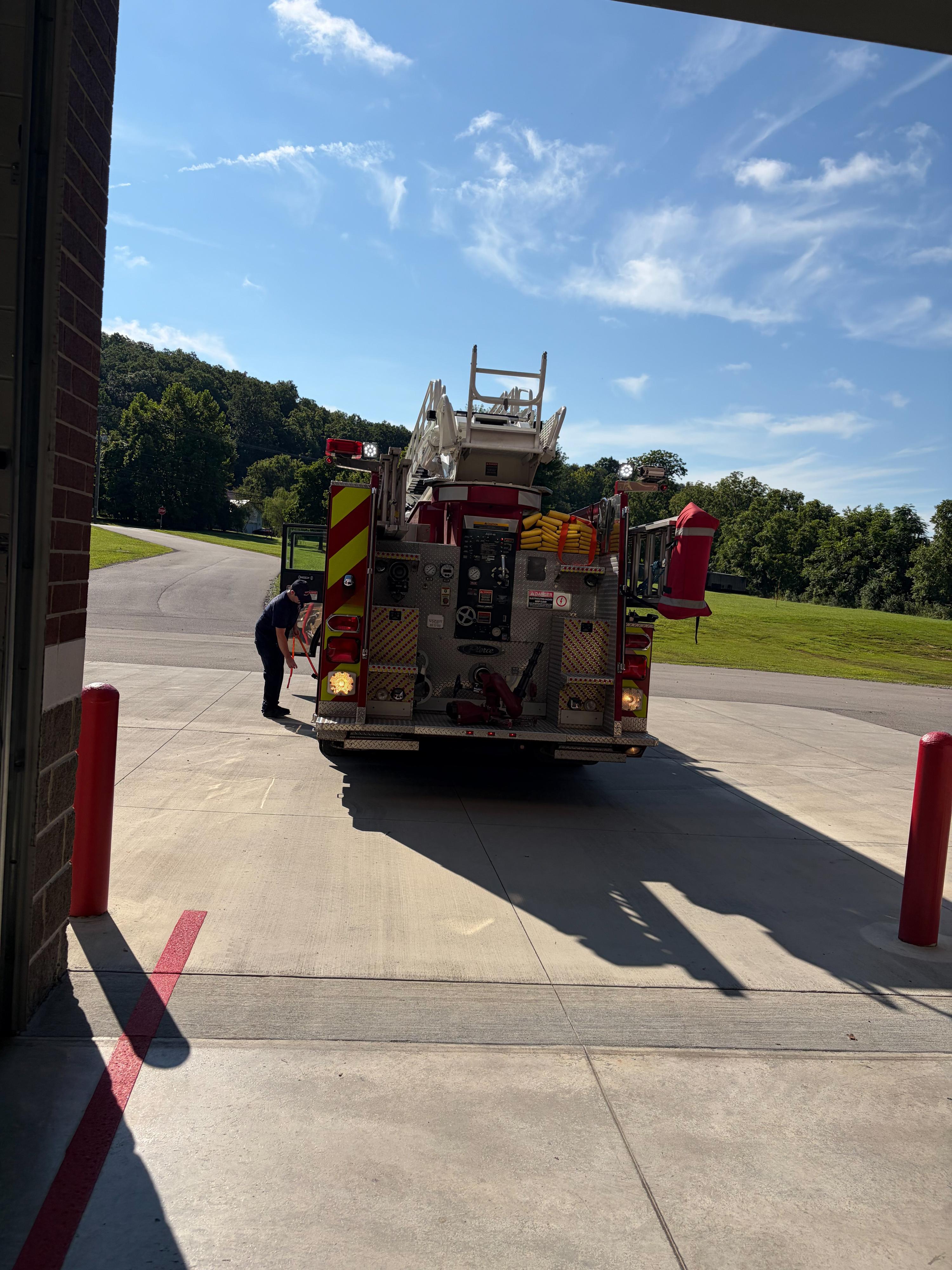 1997 Pierce Saber 65' Telesquirt - image 13