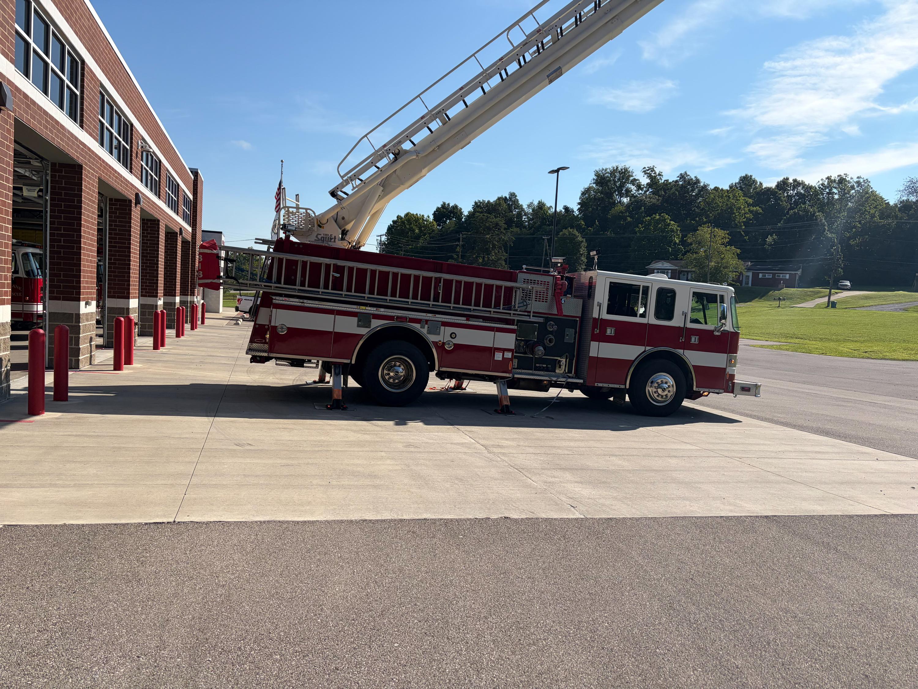 1997 Pierce Saber 65' Telesquirt - image 10