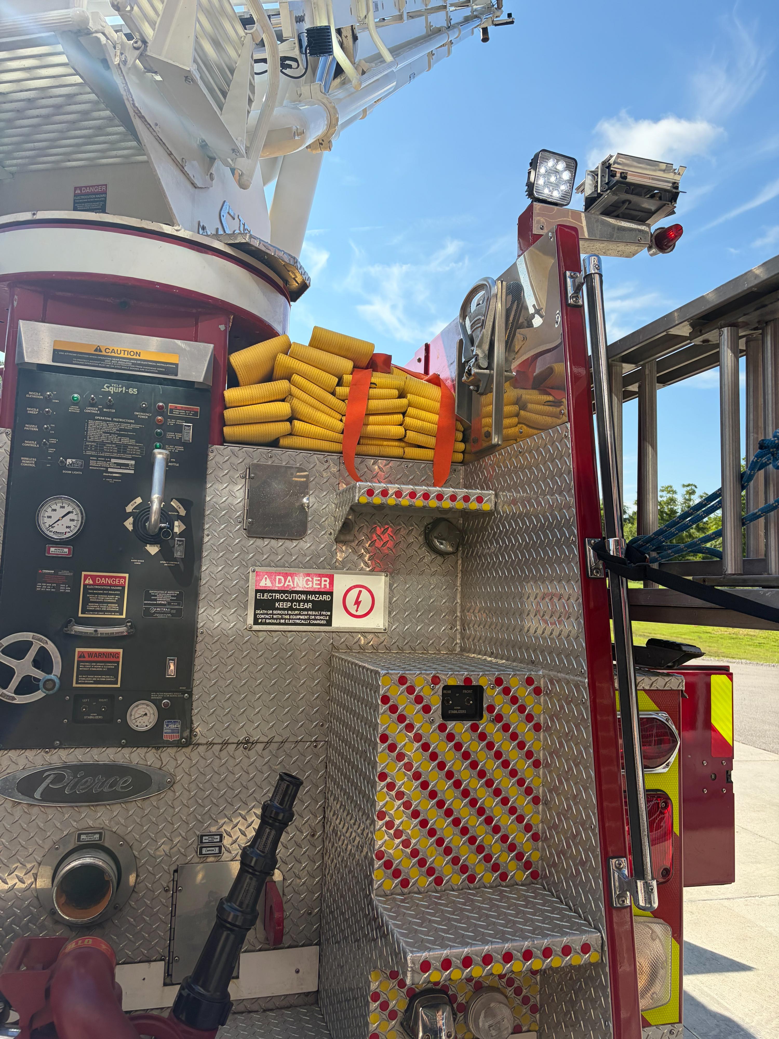 1997 Pierce Saber 65' Telesquirt - image 31