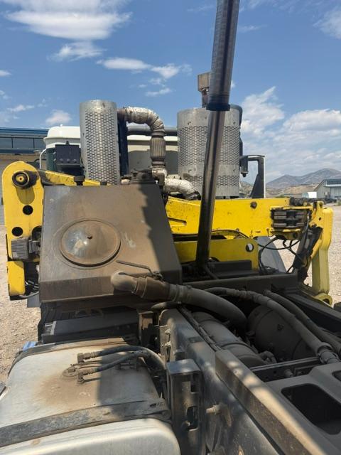 2016 Mack DaDee Automated Side Loader - image 16