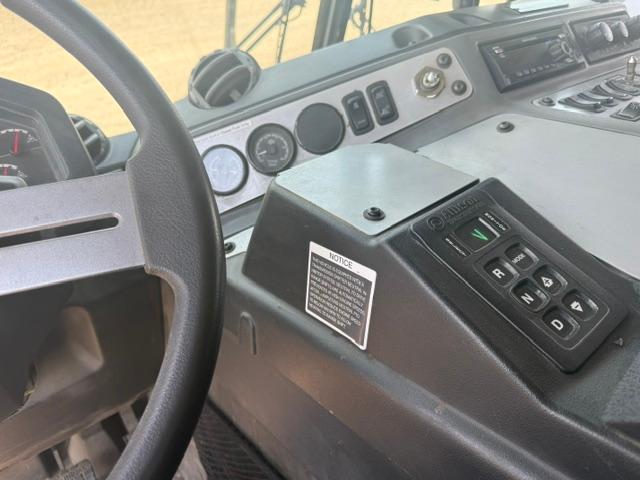 2016 Mack DaDee Automated Side Loader - image 10