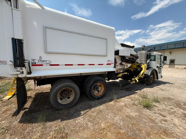 2016 Mack DaDee Automated Side Loader - image 4