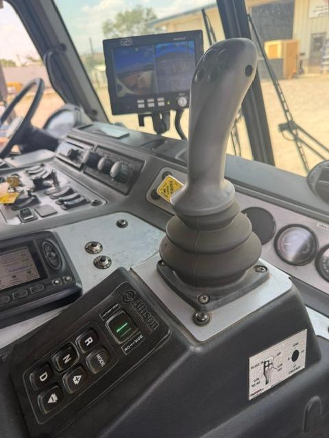 2016 Mack DaDee Automated Side Loader - image 13