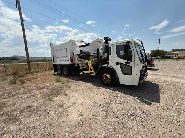 2016 Mack DaDee Automated Side Loader