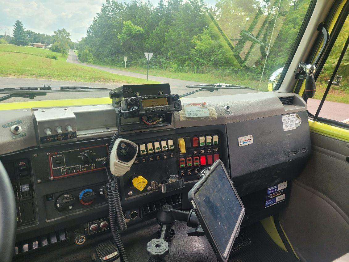 2000 Pierce International 4x4 Tanker - image 18