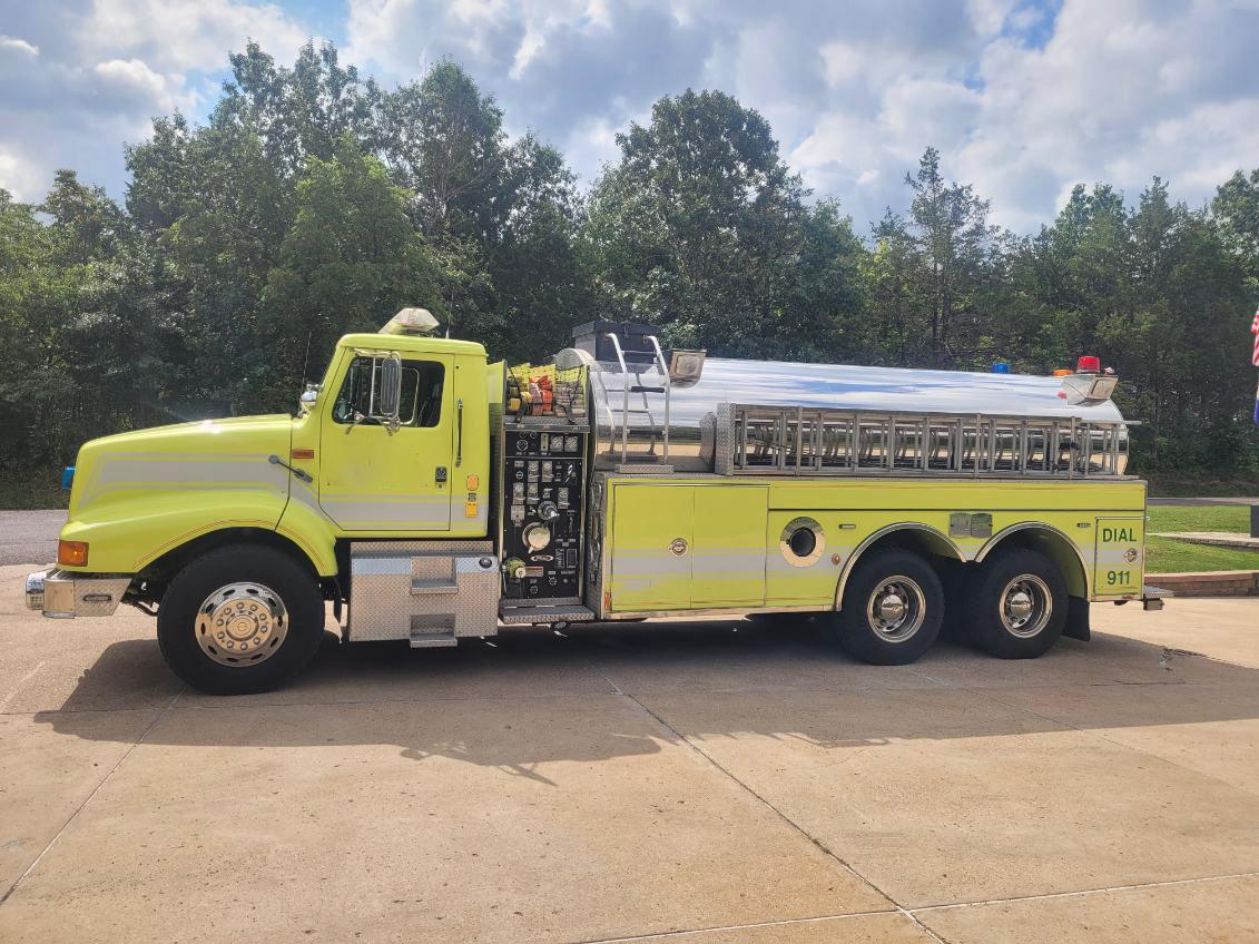 2000 Pierce International 4x4 Tanker - image 4