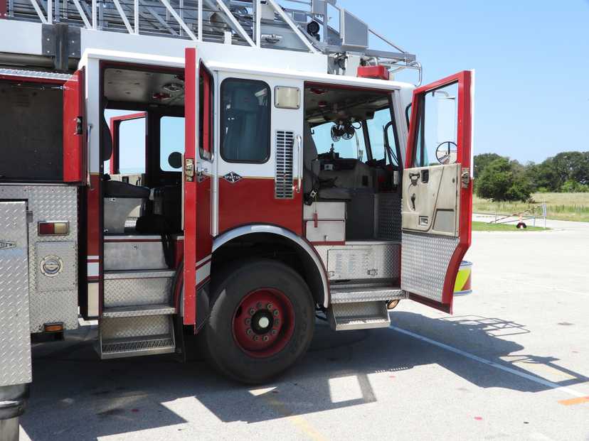 1997 Spartan 105' Aerial — photo 4