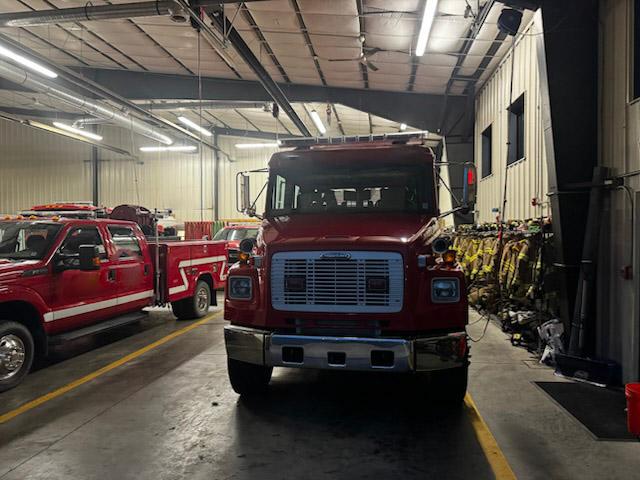2003 Freightliner Pumper - image 1