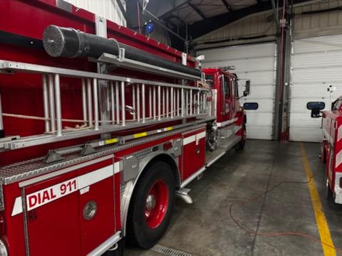 2003 Freightliner Pumper - image 3