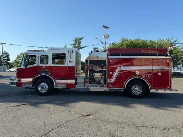 2007 American LaFrance ISL Pumper — photo 2
