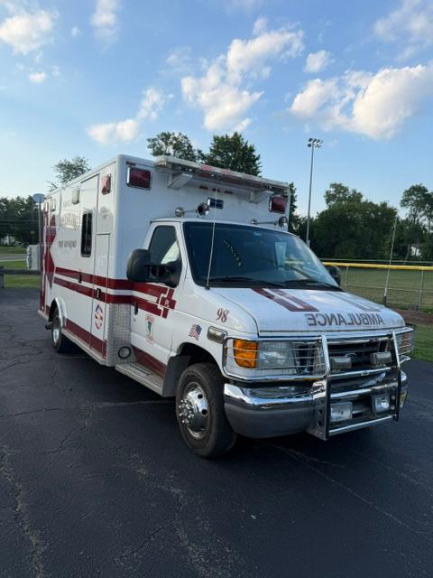 2003 Ford F-450 Type III Ambulance - image 1