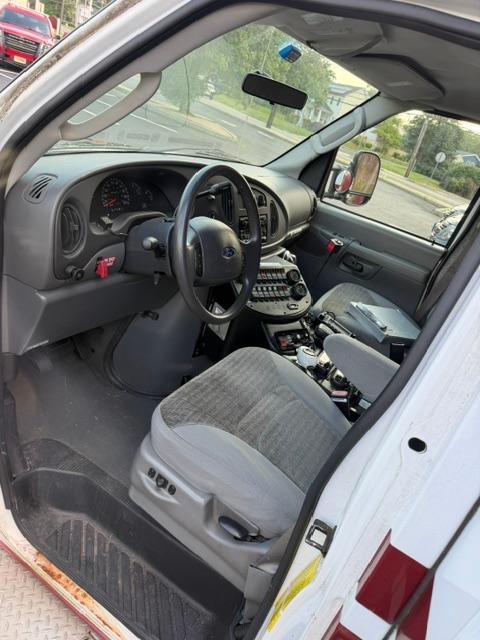 2003 Ford F-450 Type III Ambulance - image 15