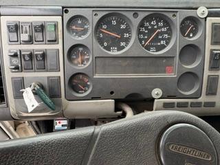 2000 Freightliner FL60 w/ 20,000lb Cable Hoist & 2004 16,000lb Cable Trailer - image 6