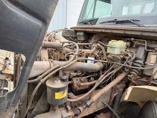 2000 Freightliner FL60 w/ 20,000lb Cable Hoist & 2004 16,000lb Cable Trailer - image 8