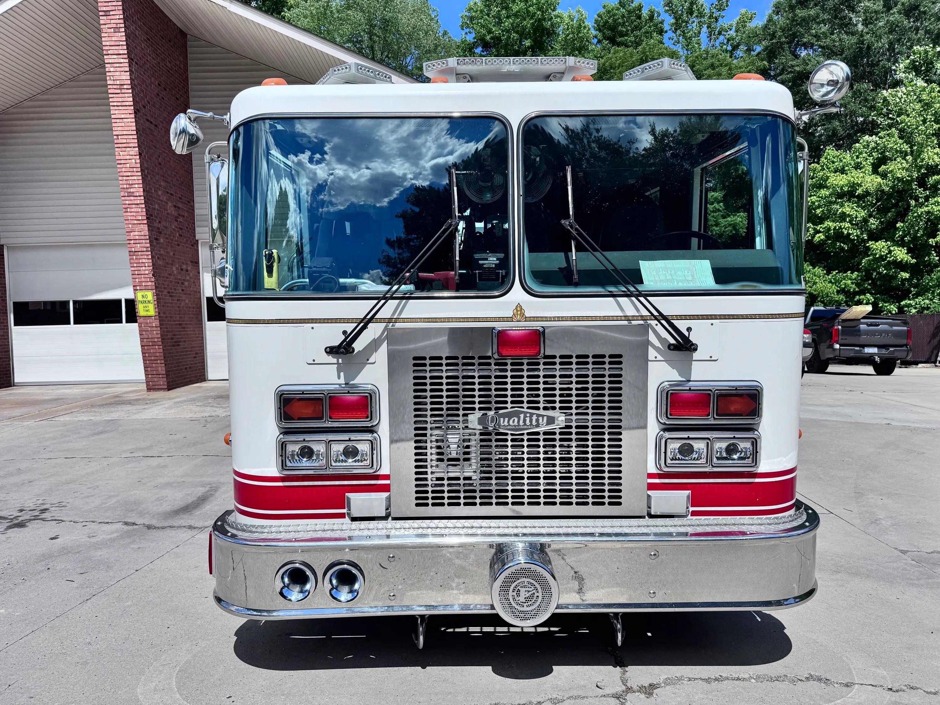 1994 Quality Spartan Pumper Tanker - image 3