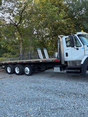 2012 International 7600 Rollback - image 4