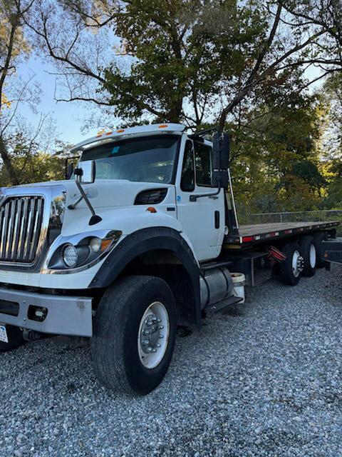 2012 International 7600 Rollback - image 2