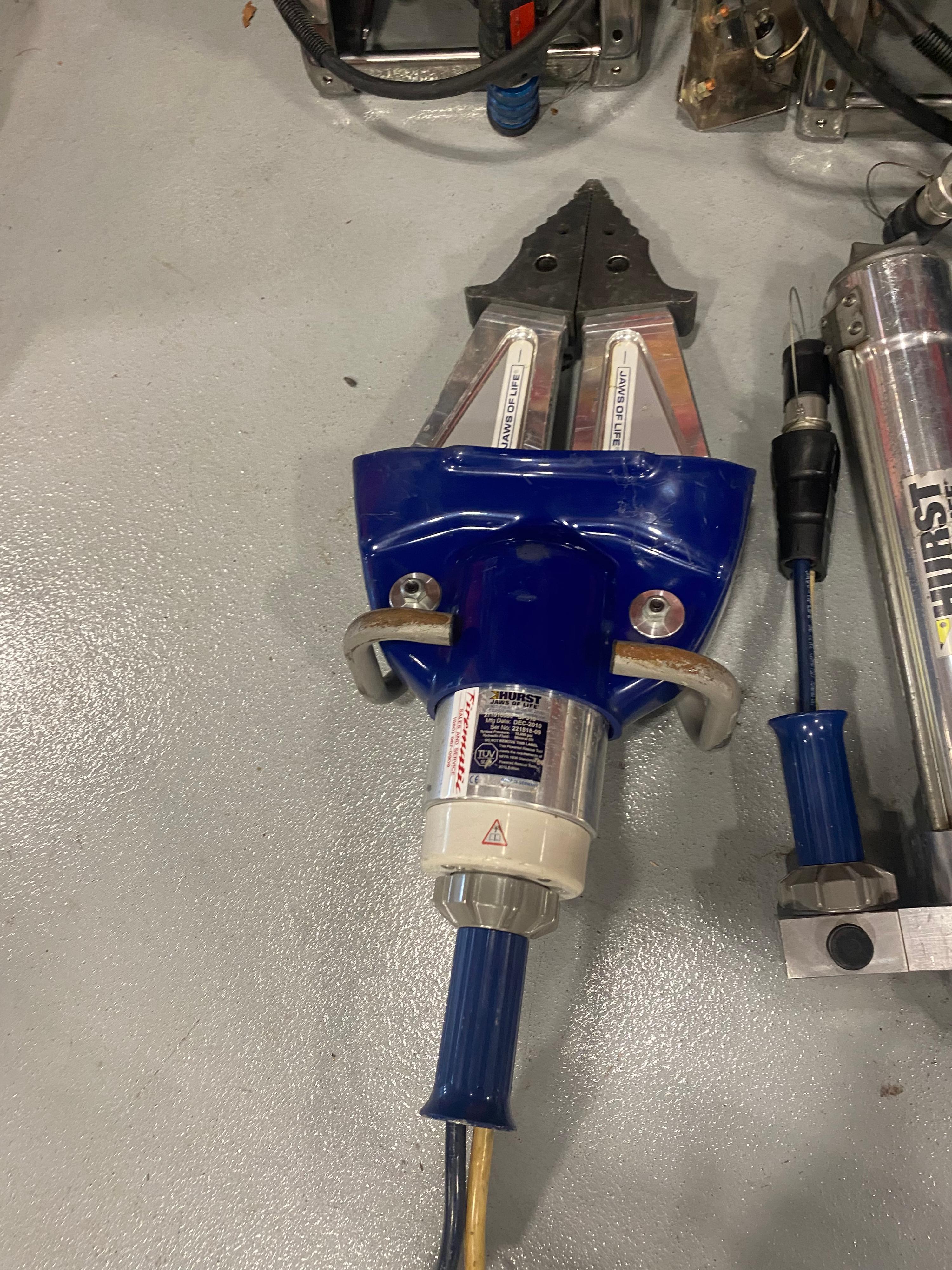 Hurst - Jaws of Life (Cutter, Spreader, 2 Rams) - image 2