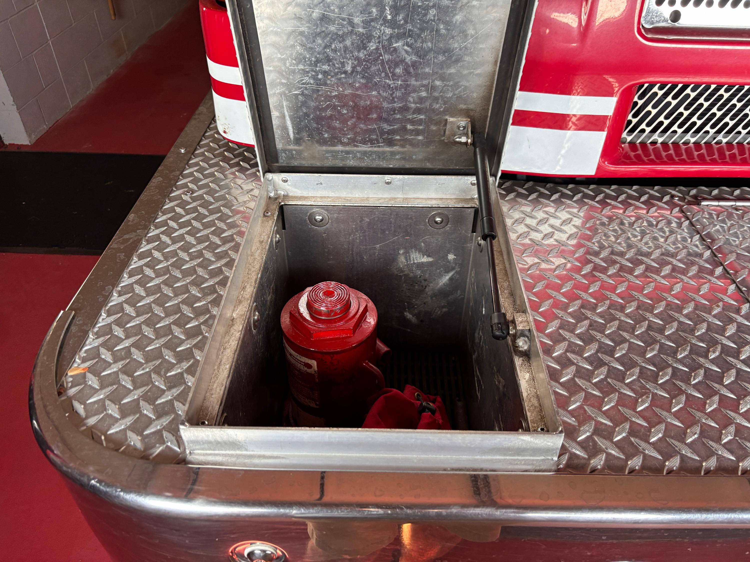 2001 Pierce Heavy Rescue - image 32