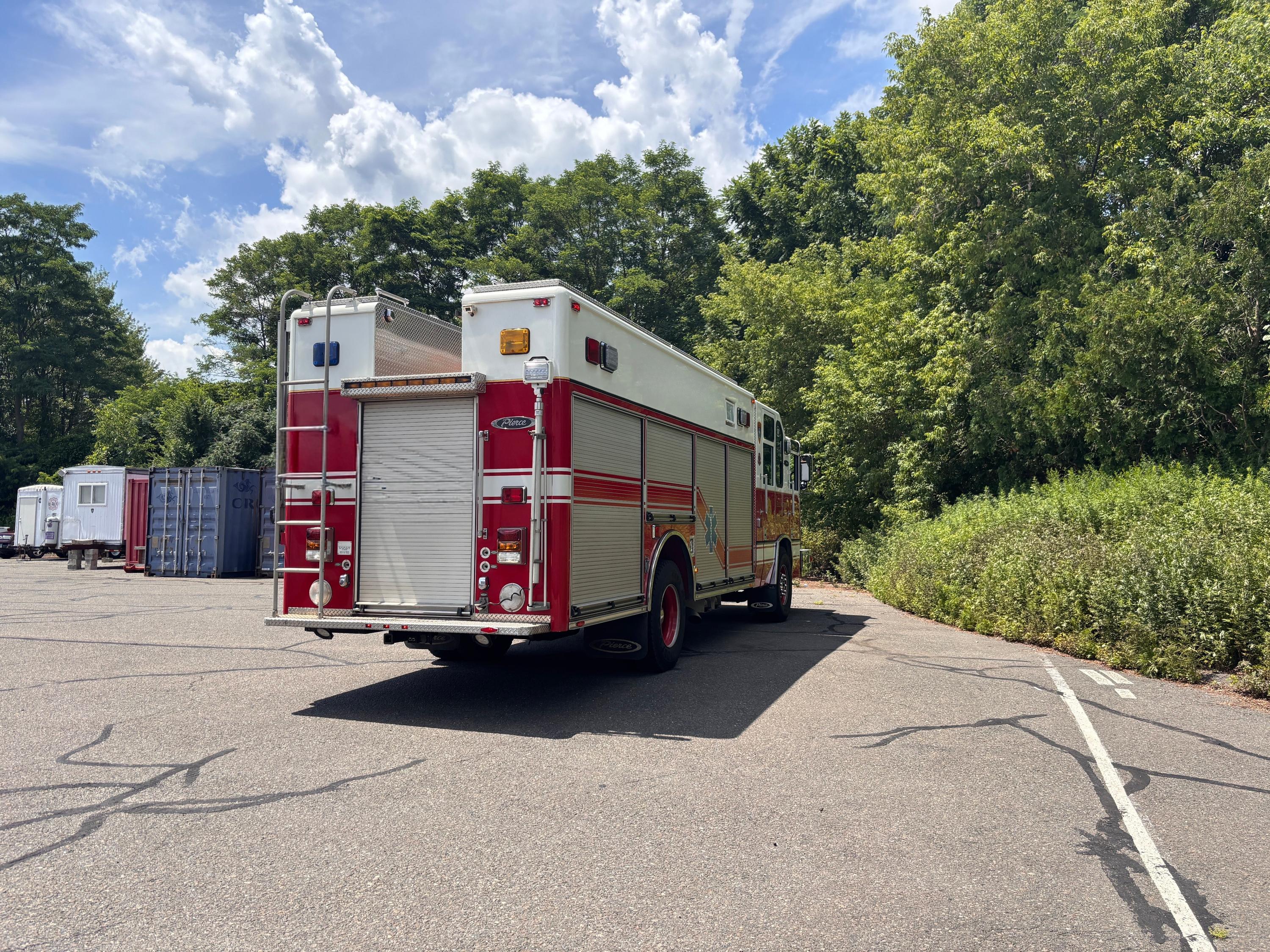 2001 Pierce Heavy Rescue - image 38