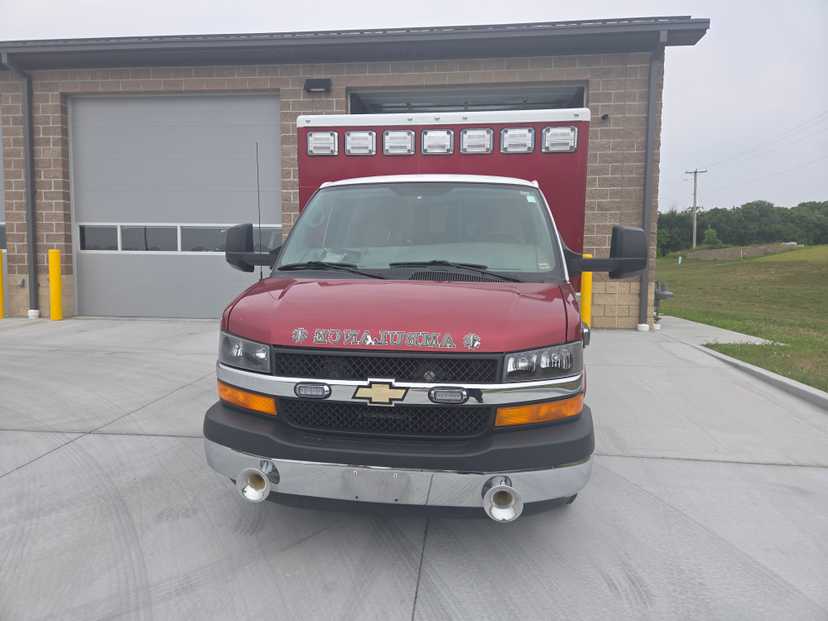 2010 Chevrolet Type III Ambulance — photo 2