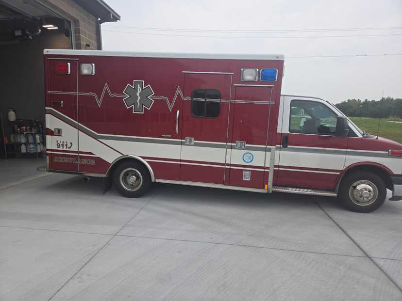 2010 Chevrolet Type III Ambulance — photo 3