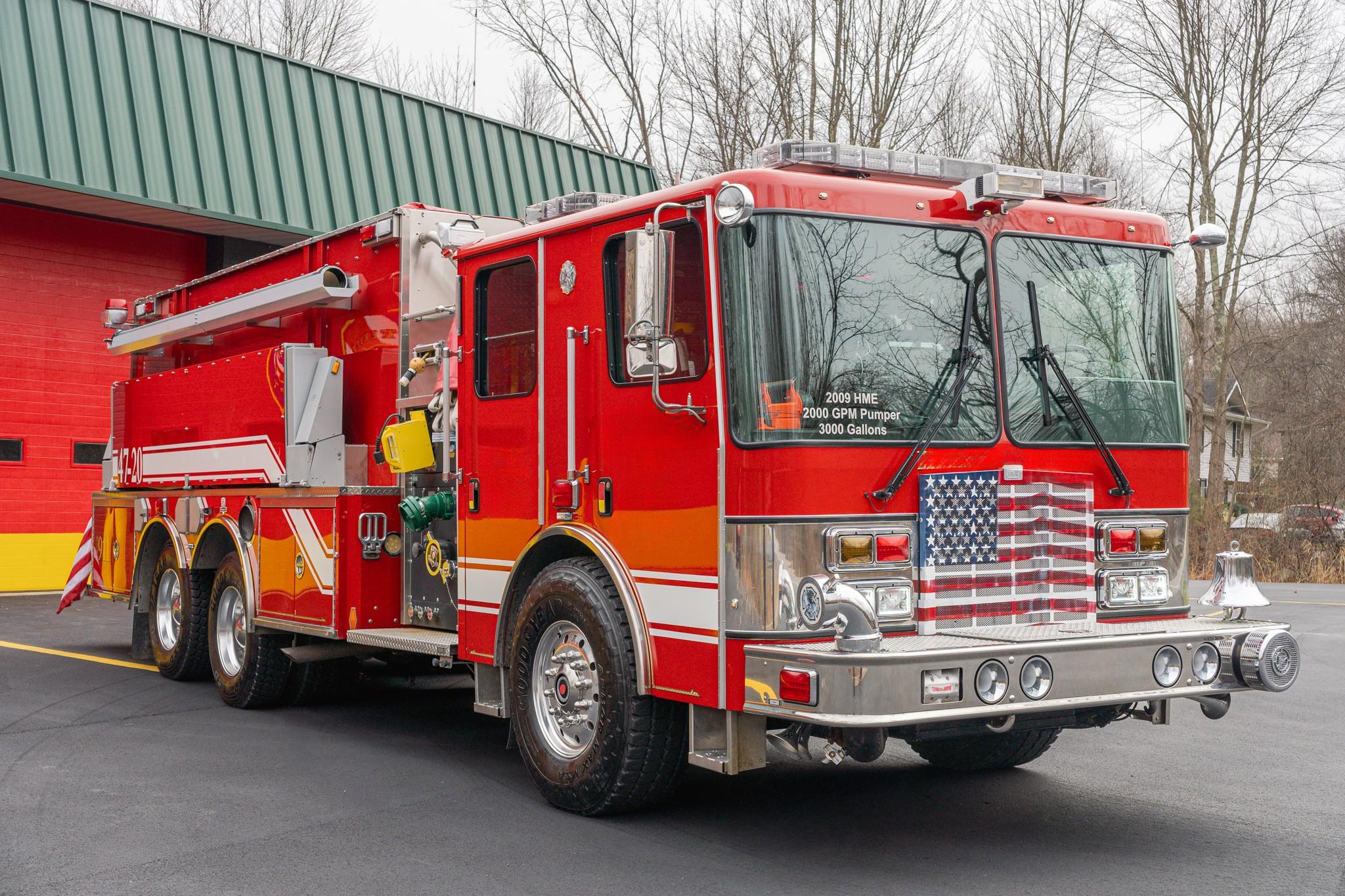 2009 HME Ahrens-Fox Pumper Tanker - image 3