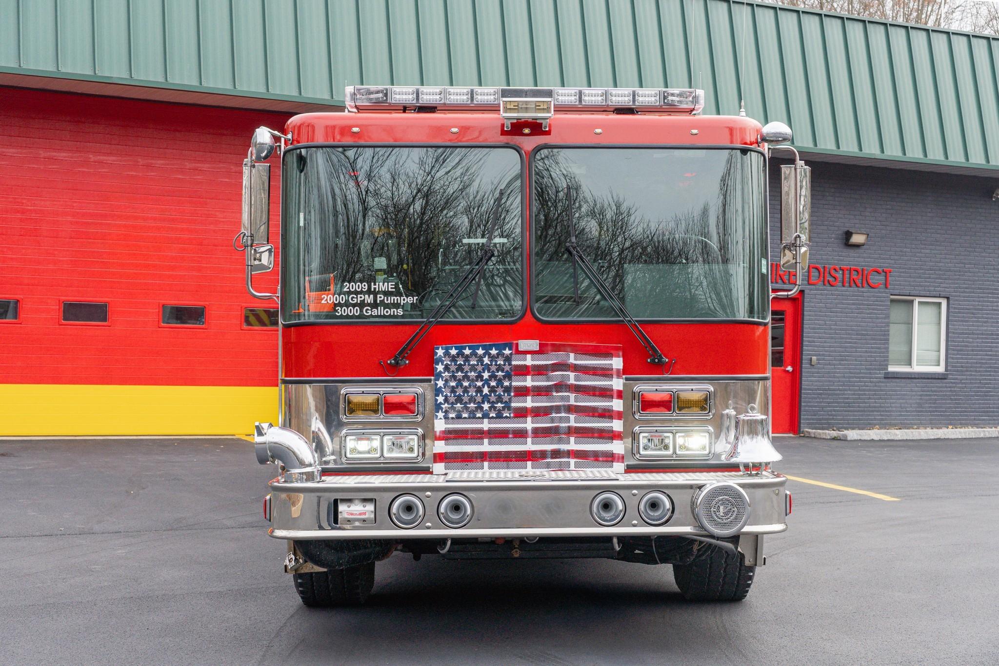 2009 HME Ahrens-Fox Pumper Tanker - image 2