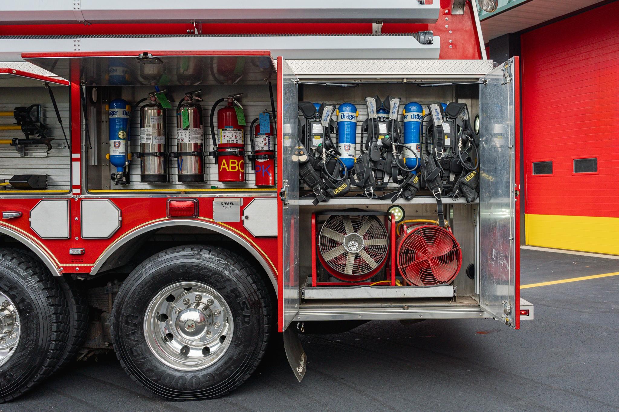 2009 HME Ahrens-Fox Pumper Tanker - image 20