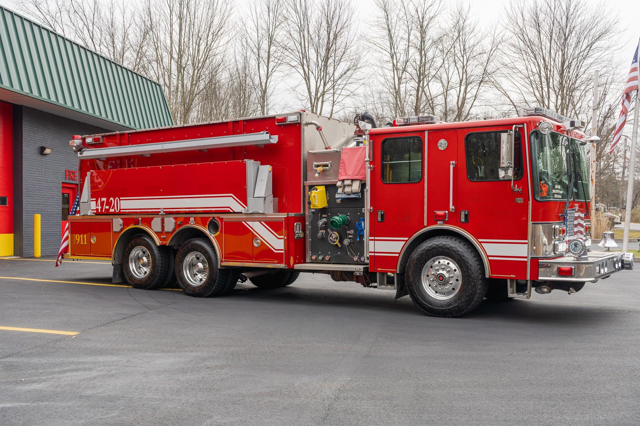 2009 HME Ahrens-Fox Pumper Tanker - image 12