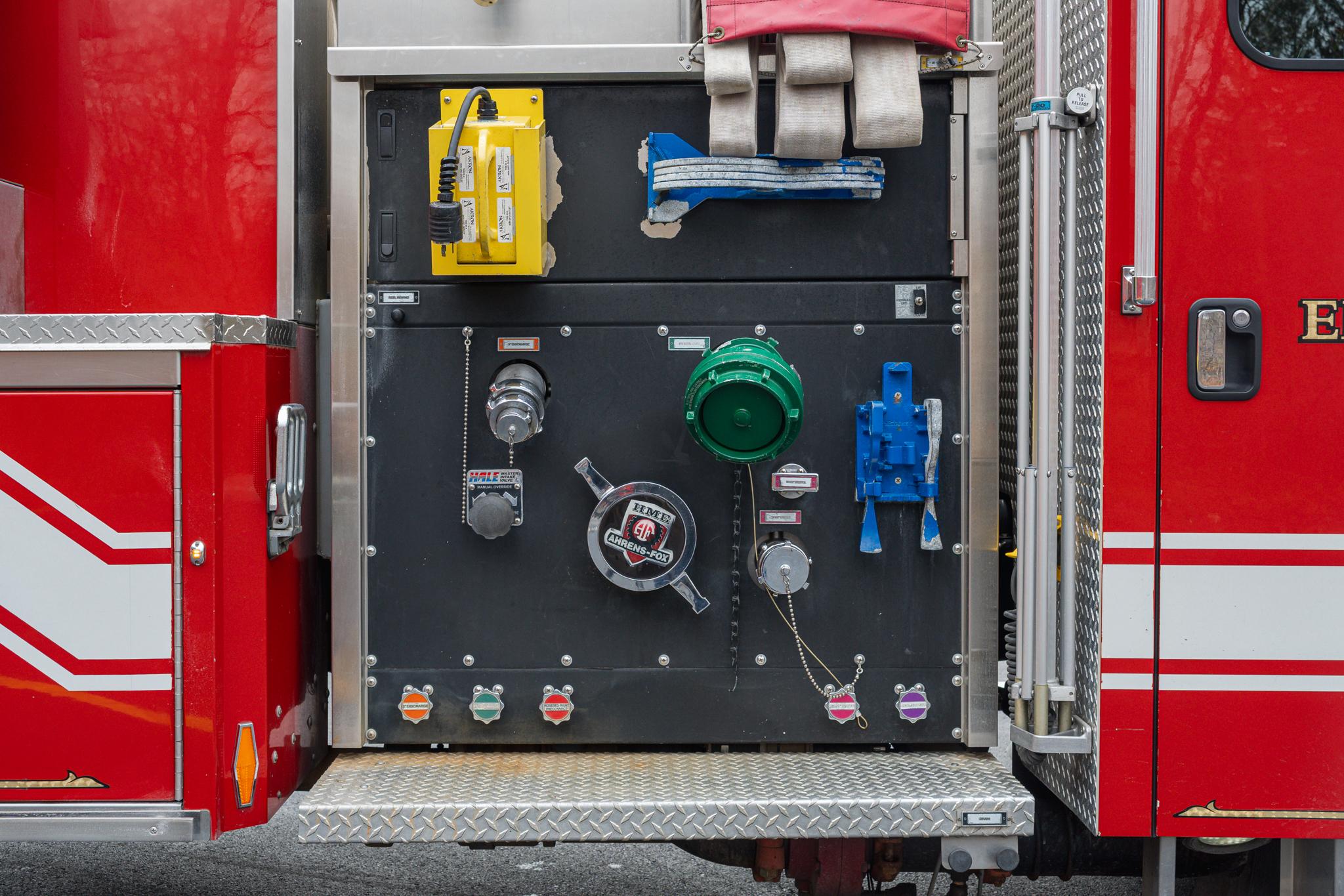 2009 HME Ahrens-Fox Pumper Tanker - image 23