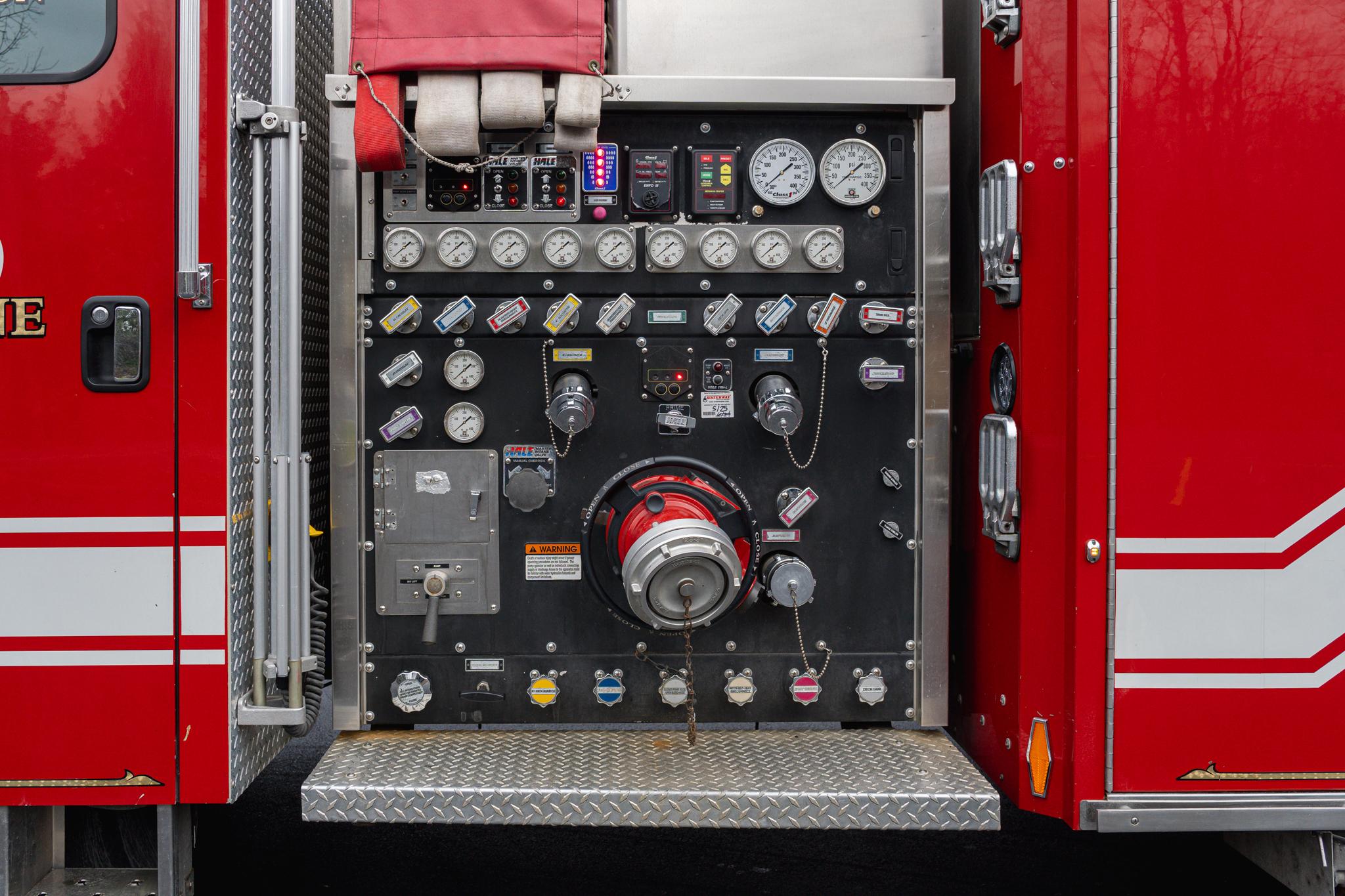 2009 HME Ahrens-Fox Pumper Tanker - image 22