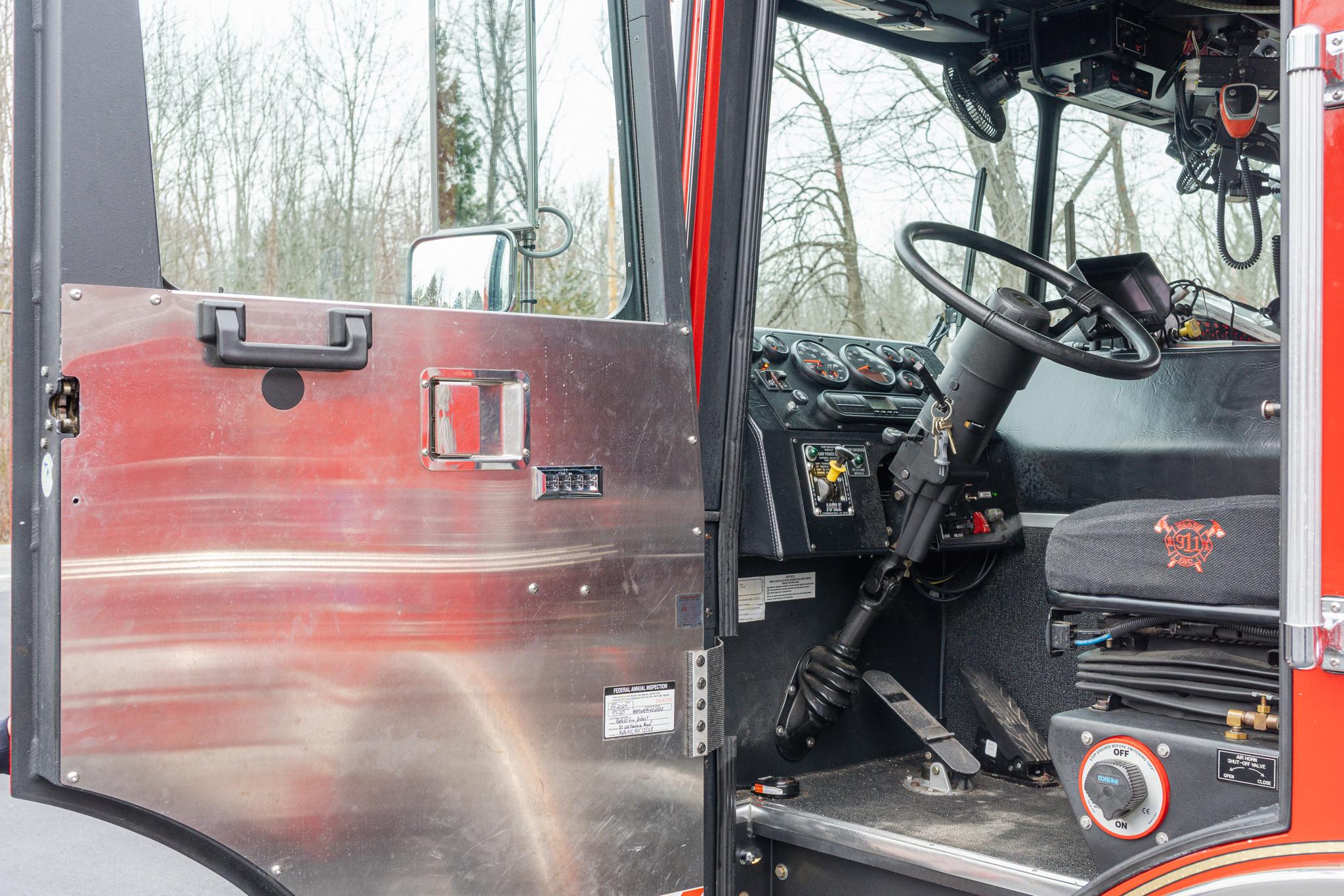 2009 HME Ahrens-Fox Pumper Tanker - image 33