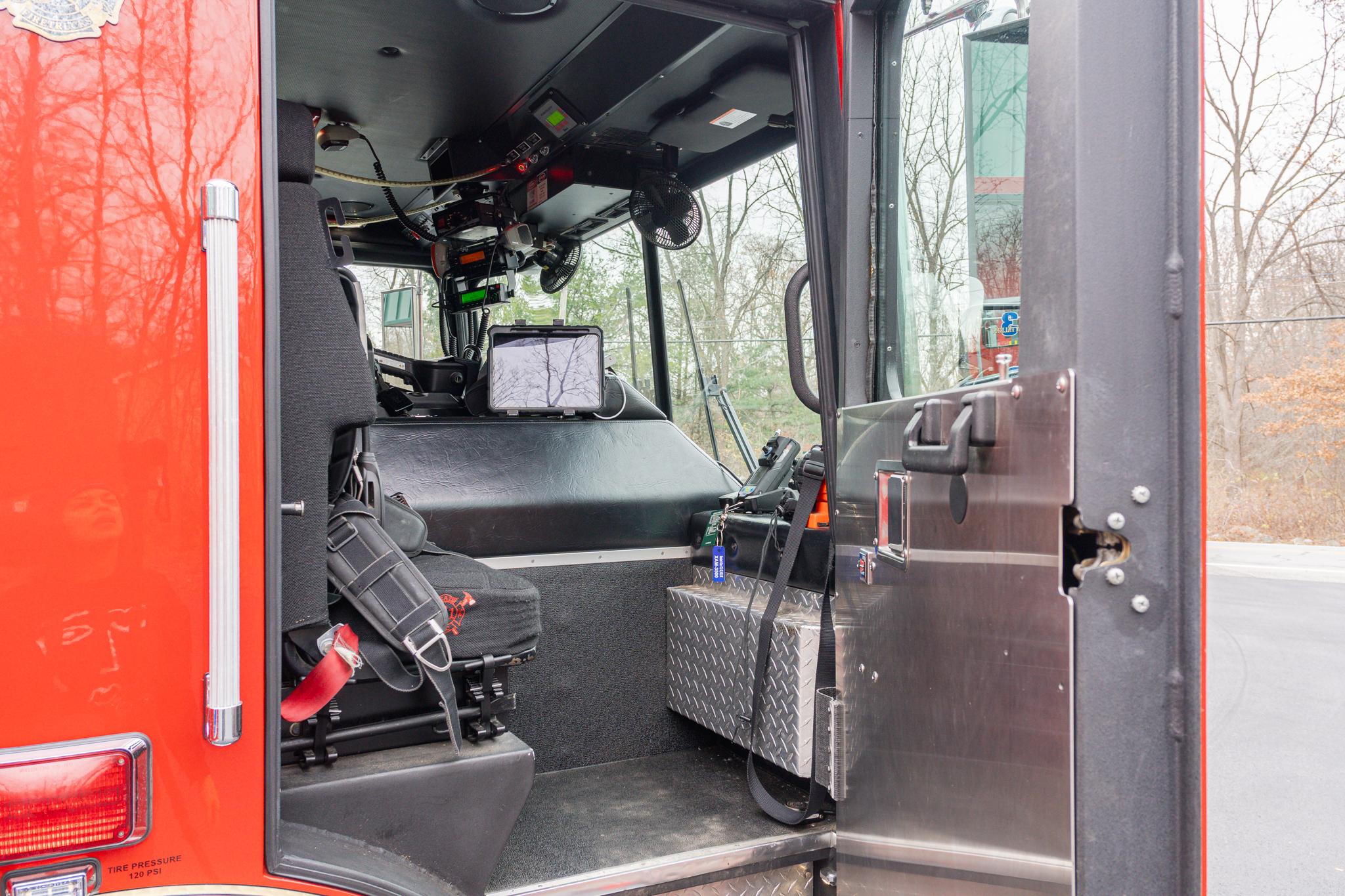 2009 HME Ahrens-Fox Pumper Tanker - image 37