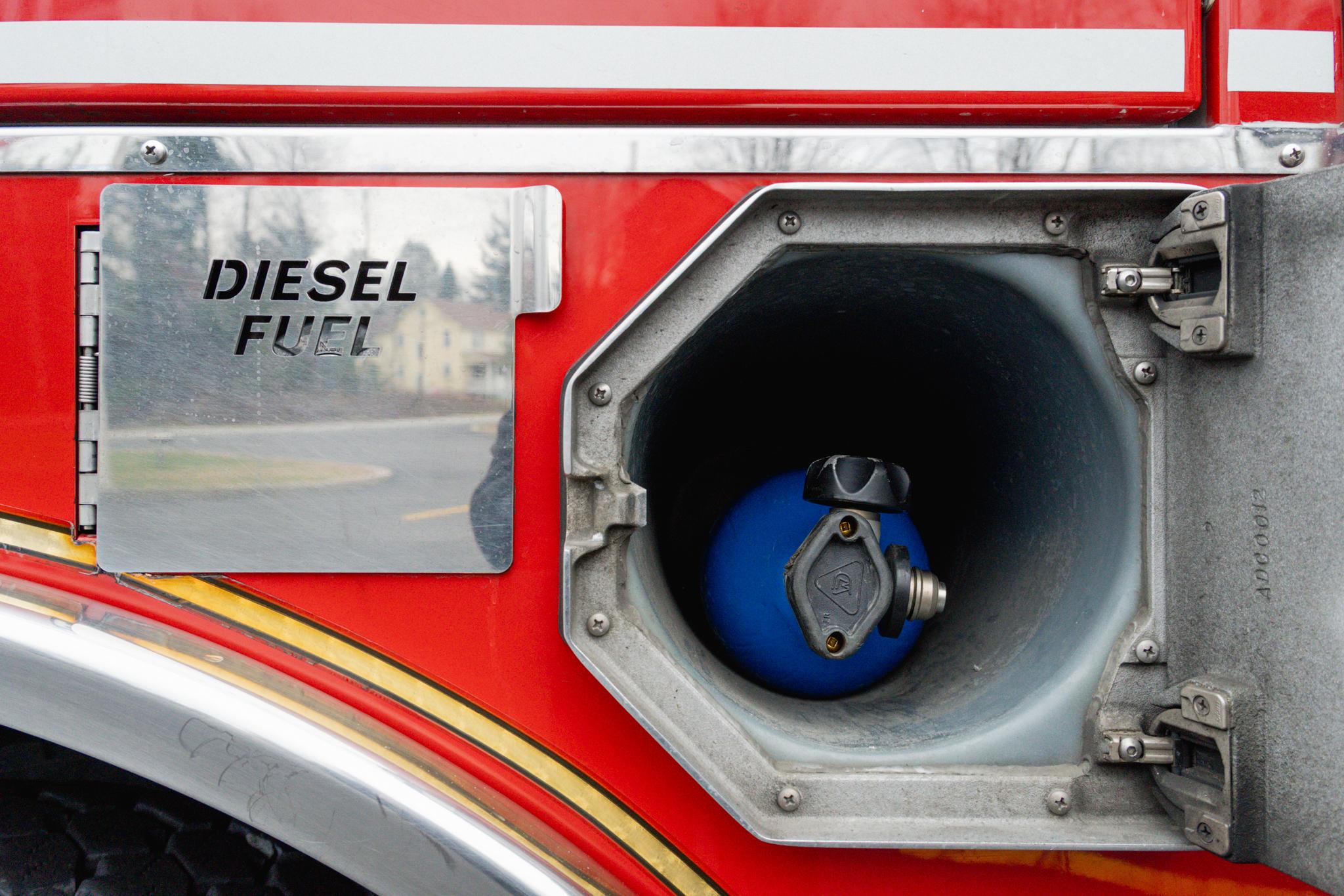 2009 HME Ahrens-Fox Pumper Tanker - image 27